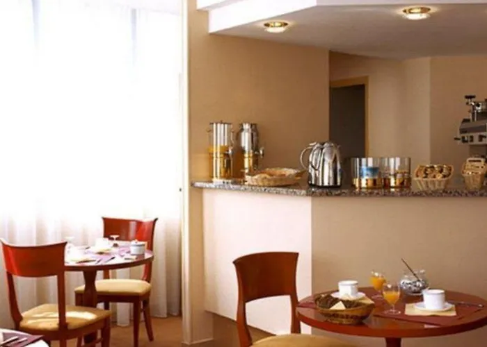 馨乐庭里昂酒店 3* 里昂