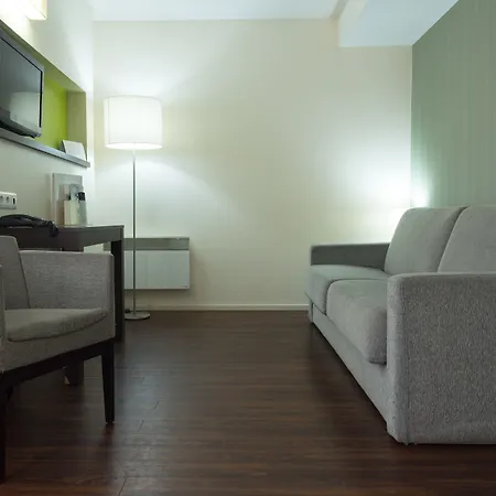 アパートホテル シタディーン アパートホテル パール デュー 3*