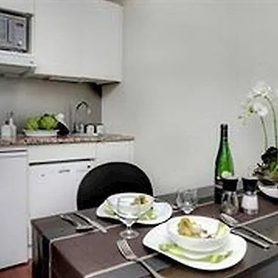شقة فندقية Citadines Part-dieu 3*